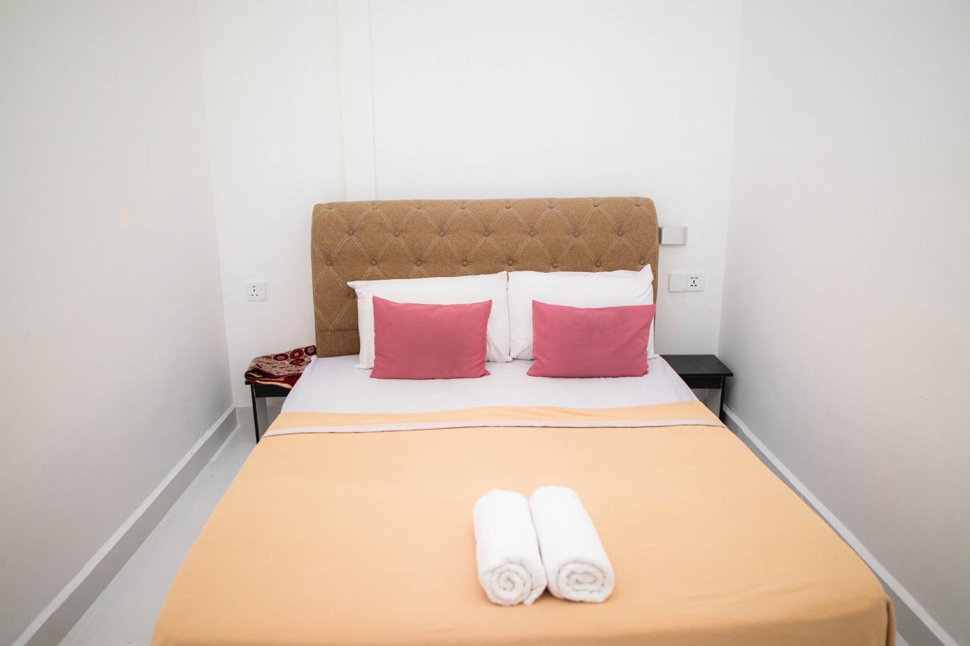 Sura Inn Дунґун Екстер'єр фото