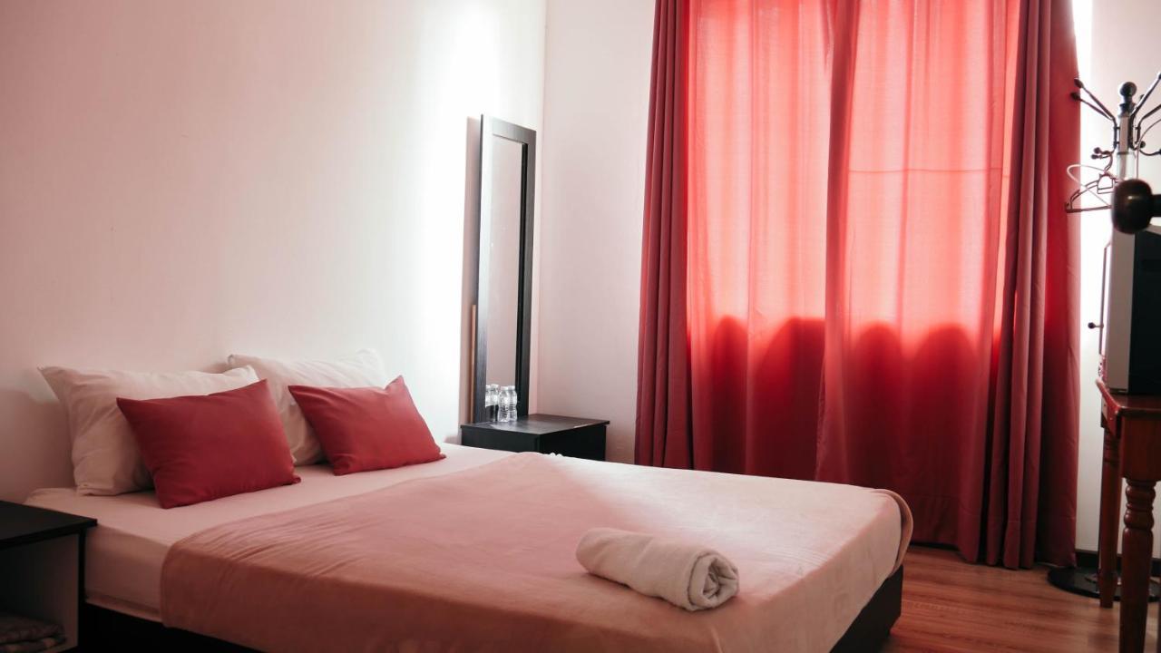 Sura Inn Дунґун Екстер'єр фото